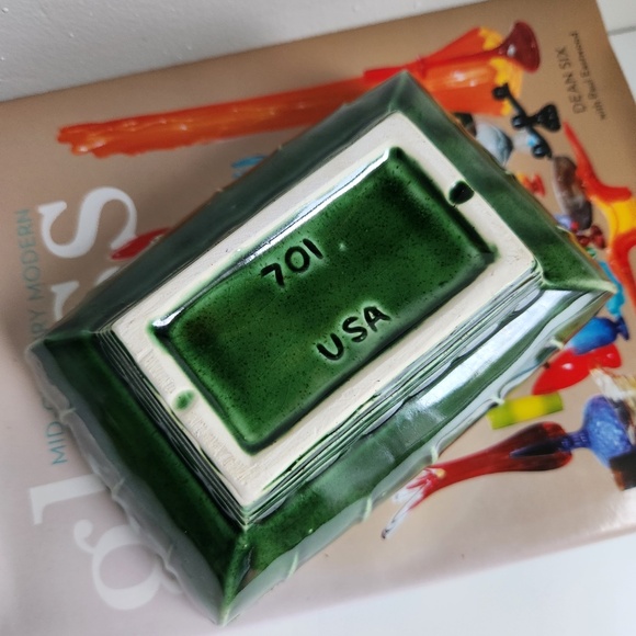 Vintage MCM Green McCoy Pottery Rectangular Planter Vase - Picture 8 of 8